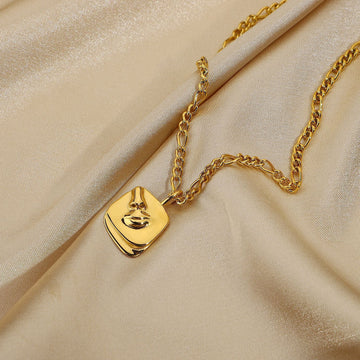 Lèvres Necklace - 18K Gold Plated